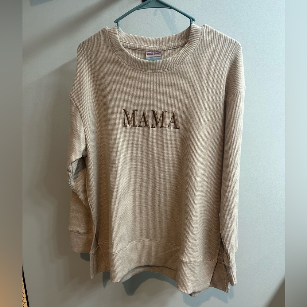 Beige 'MAMA' Waffle Weave Shirt